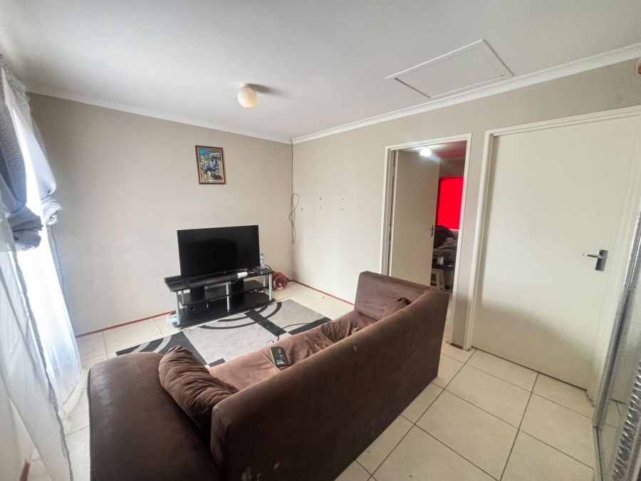 2 Bedroom Property for Sale in Devon Park Village Western Cape